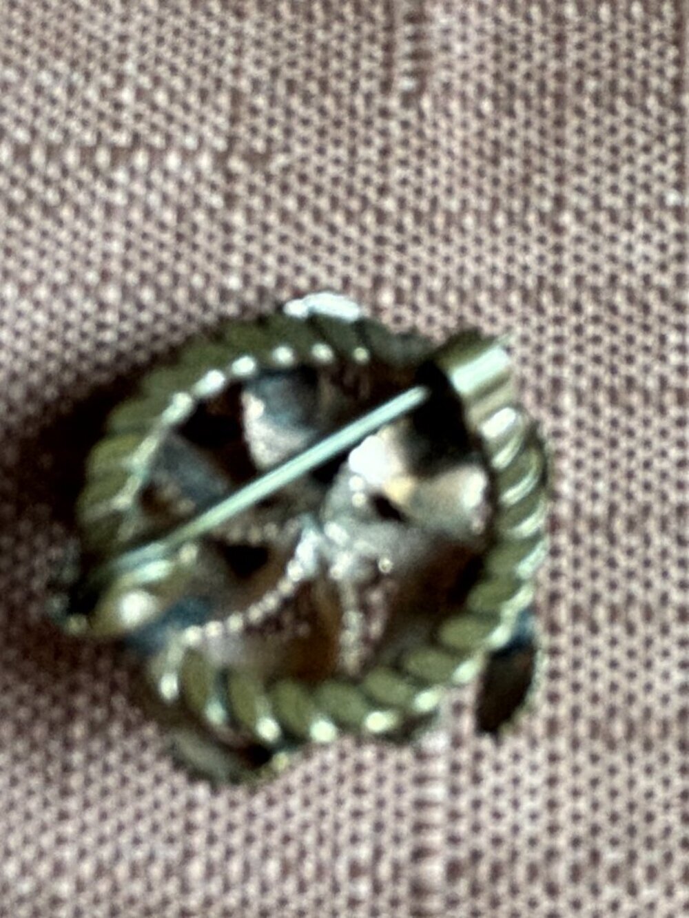 Vintage Gold Tone Rosette Flower Pin Brooch Textured Blue Rhinestone - Picture 3 of 3